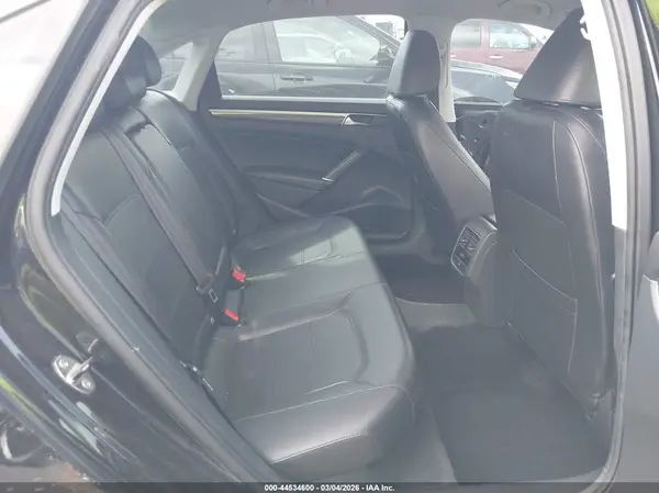 1VWBA7A32JC005804 2018 VOLKSWAGEN PASSAT - Image 8