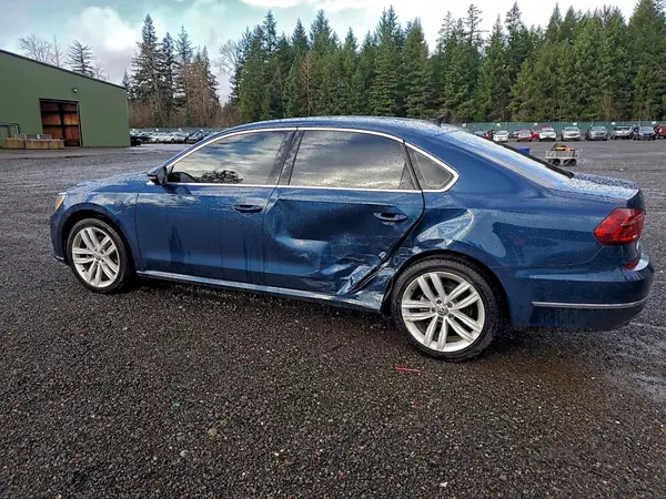 1VWBA7A32JC008587 2018 VOLKSWAGEN PASSAT - Image 2