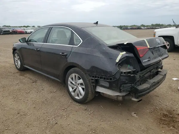 1VWBA7A32JC012803 2018 VOLKSWAGEN PASSAT - Image 2