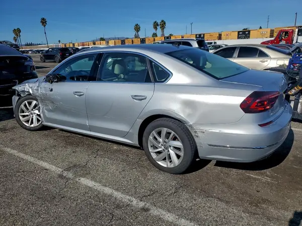 1VWBA7A32JC015118 2018 VOLKSWAGEN PASSAT - Image 2