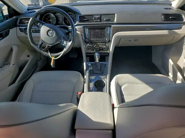 1VWBA7A32JC015118 2018 VOLKSWAGEN PASSAT - Image 8