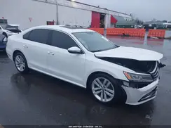 1VWBA7A32JC015393 2018 VOLKSWAGEN PASSAT