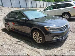 1VWBA7A32JC015992 2018 VOLKSWAGEN PASSAT