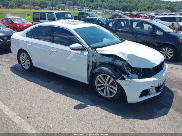 1VWBA7A32JC016723 2018 VOLKSWAGEN PASSAT - Image 1