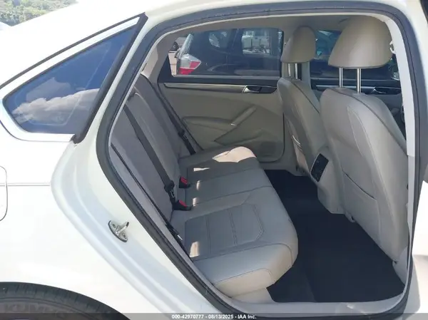 1VWBA7A32JC016723 2018 VOLKSWAGEN PASSAT - Image 8