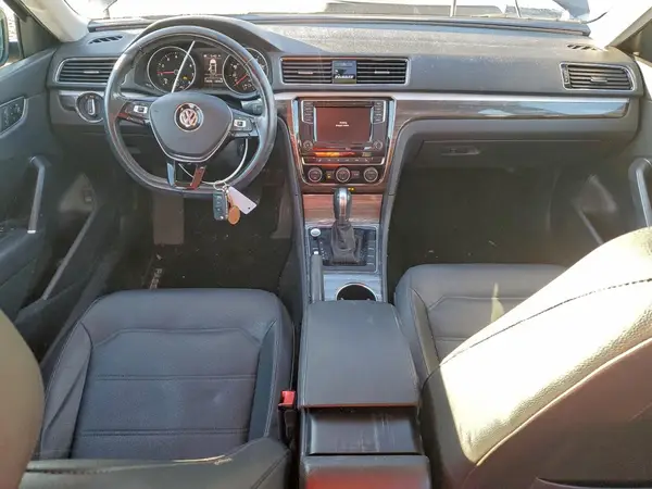 1VWBA7A32JC017709 2018 VOLKSWAGEN PASSAT - Image 8