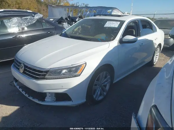 1VWBA7A32JC020979 2018 VOLKSWAGEN PASSAT - Image 2