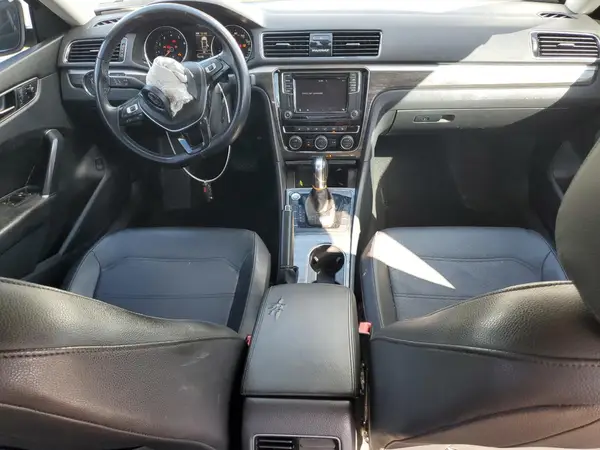 1VWBA7A32JC024711 2018 VOLKSWAGEN PASSAT - Image 8