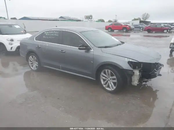 1VWBA7A32JC025194 2018 VOLKSWAGEN PASSAT - Image 1