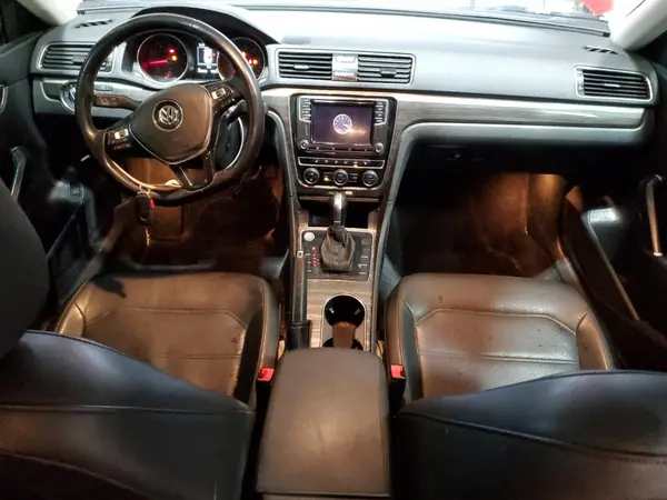 1VWBA7A32JC026930 2018 VOLKSWAGEN PASSAT - Image 8