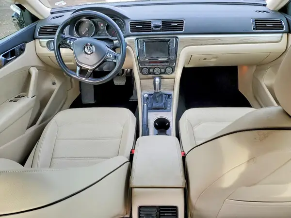 1VWBA7A32JC032730 2018 VOLKSWAGEN PASSAT - Image 8