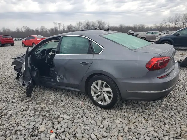 1VWBA7A32JC034736 2018 VOLKSWAGEN PASSAT - Image 2