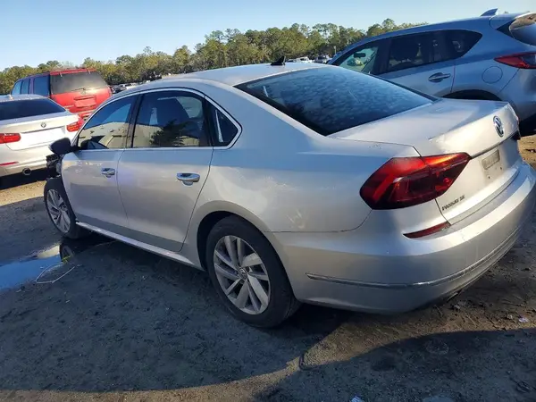 1VWBA7A32JC042318 2018 VOLKSWAGEN PASSAT - Image 2