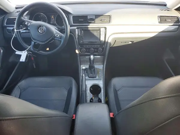 1VWBA7A32JC042318 2018 VOLKSWAGEN PASSAT - Image 8