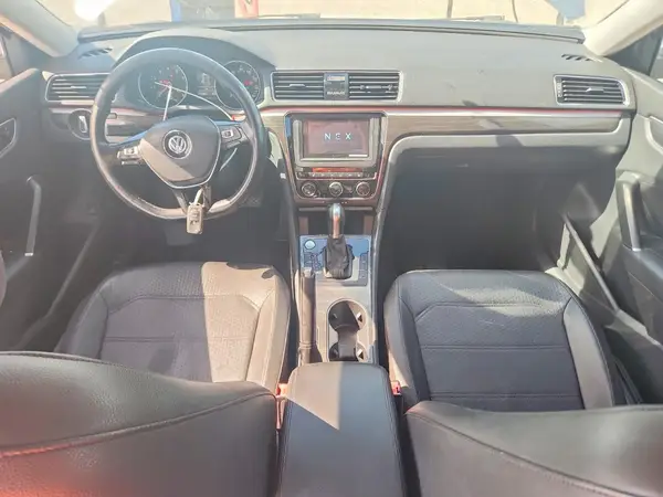 1VWBA7A32JC043775 2018 VOLKSWAGEN PASSAT - Image 8