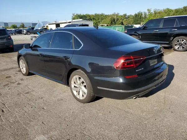 1VWBA7A32JC045672 2018 VOLKSWAGEN PASSAT - Image 2