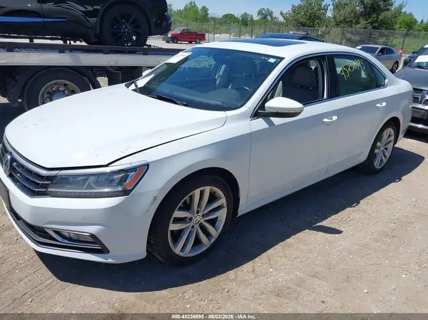 1VWBA7A32JC048474 2018 VOLKSWAGEN PASSAT - Image 2