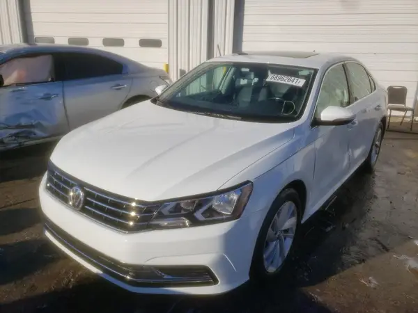 1VWBA7A32JC052279 2018 VOLKSWAGEN PASSAT - Image 2