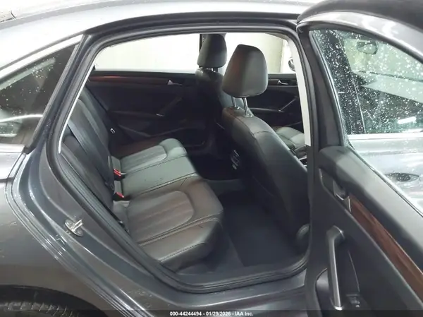 1VWBA7A32NC010300 2022 VOLKSWAGEN PASSAT - Image 8