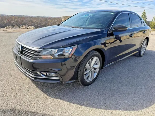 1VWBA7A33JC005519 2018 VOLKSWAGEN PASSAT - Image 2