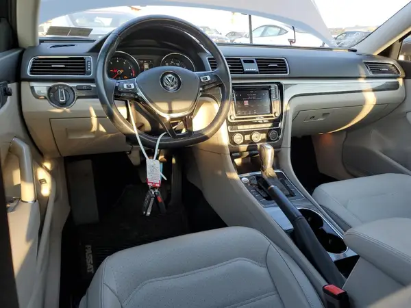 1VWBA7A33JC005682 2018 VOLKSWAGEN PASSAT - Image 8