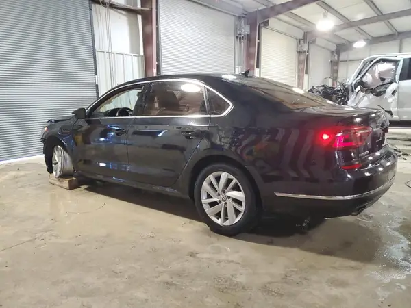 1VWBA7A33JC006329 2018 VOLKSWAGEN PASSAT - Image 2