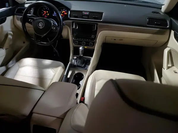 1VWBA7A33JC006329 2018 VOLKSWAGEN PASSAT - Image 8