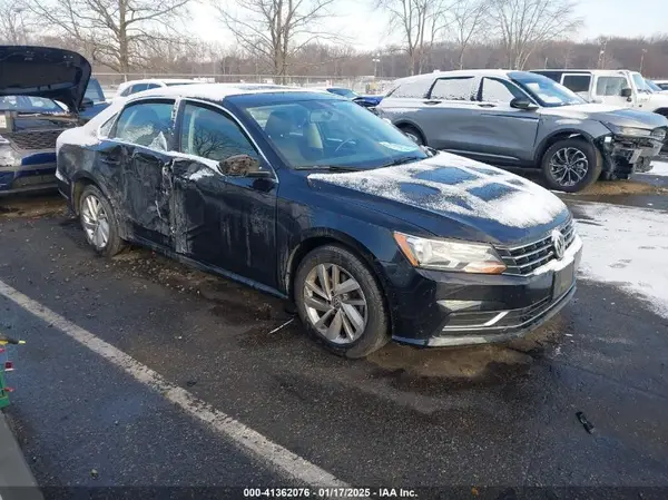 1VWBA7A33JC009425 2018 VOLKSWAGEN PASSAT - Image 1
