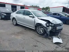 1VWBA7A33JC014995 2018 VOLKSWAGEN PASSAT