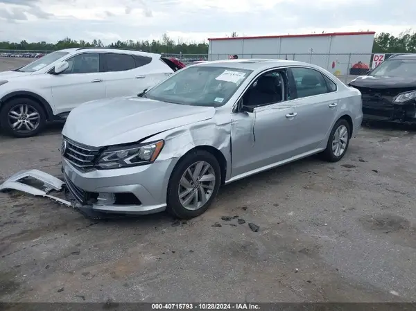 1VWBA7A33JC014995 2018 VOLKSWAGEN PASSAT - Image 2