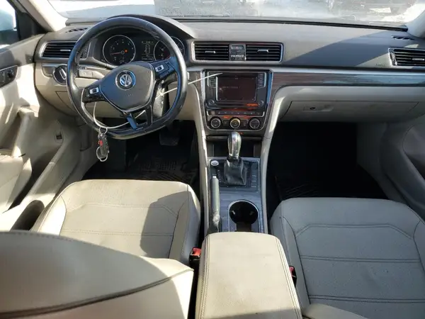 1VWBA7A33JC015130 2018 VOLKSWAGEN PASSAT - Image 8