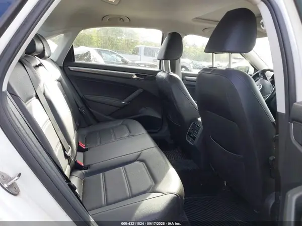 1VWBA7A33JC015287 2018 VOLKSWAGEN PASSAT - Image 8