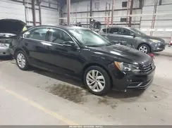 1VWBA7A33JC018965 2018 VOLKSWAGEN PASSAT
