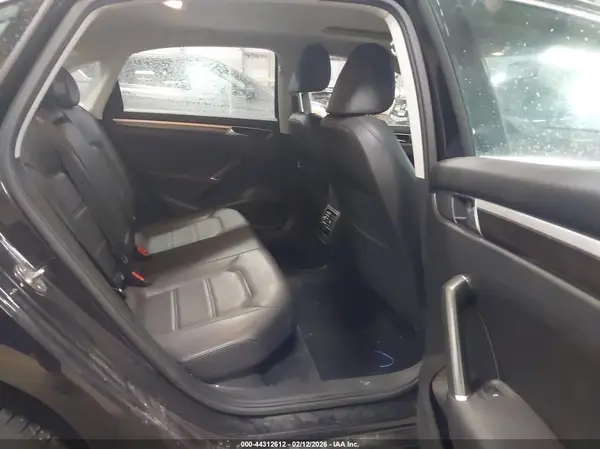 1VWBA7A33JC018965 2018 VOLKSWAGEN PASSAT - Image 8