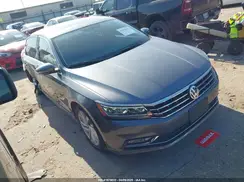 1VWBA7A33JC021235 2018 VOLKSWAGEN PASSAT
