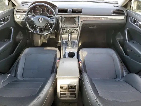 1VWBA7A33JC021588 2018 VOLKSWAGEN PASSAT - Image 8