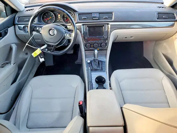 1VWBA7A33JC023678 2018 VOLKSWAGEN PASSAT - Image 8