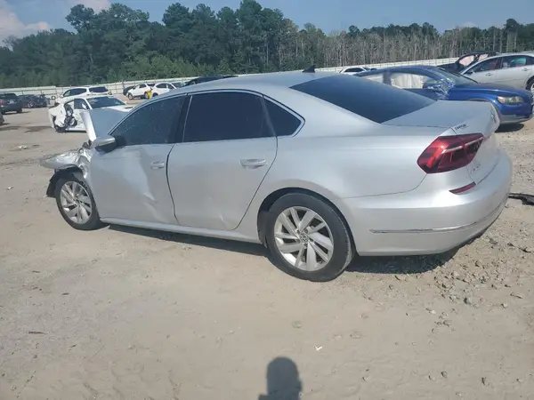 1VWBA7A33JC027195 2018 VOLKSWAGEN PASSAT - Image 2