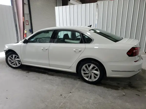 1VWBA7A33JC029027 2018 VOLKSWAGEN PASSAT - Image 2