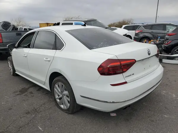 1VWBA7A33JC029089 2018 VOLKSWAGEN PASSAT - Image 2