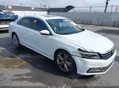 1VWBA7A33JC031098 2018 VOLKSWAGEN PASSAT