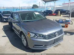 1VWBA7A33JC033434 2018 VOLKSWAGEN PASSAT