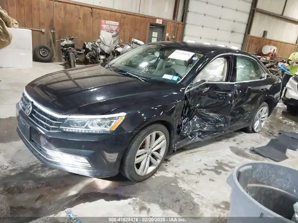 1VWBA7A33JC041338 2018 VOLKSWAGEN PASSAT - Image 2