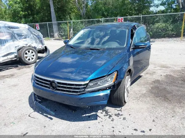 1VWBA7A33JC041386 2018 VOLKSWAGEN PASSAT - Image 2