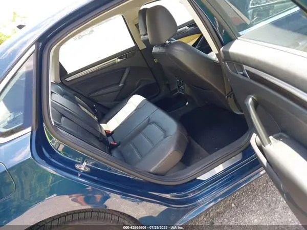 1VWBA7A33JC041386 2018 VOLKSWAGEN PASSAT - Image 8