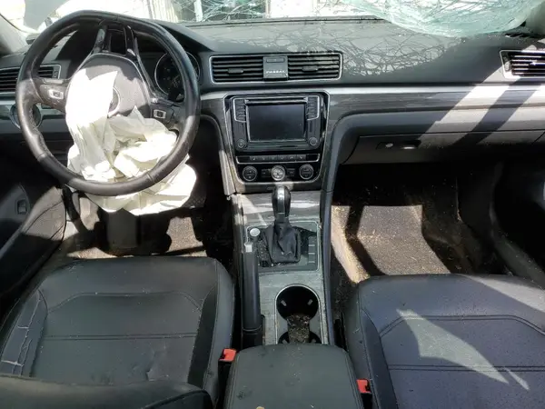 1VWBA7A33JC043994 2018 VOLKSWAGEN PASSAT - Image 8