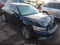 1VWBA7A33JC044126 2018 VOLKSWAGEN PASSAT