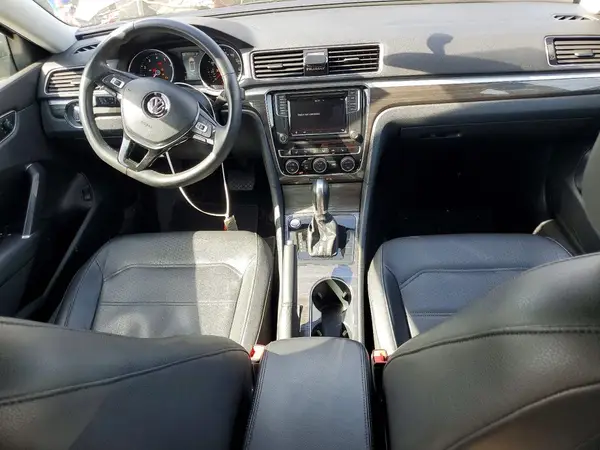 1VWBA7A33JC045616 2018 VOLKSWAGEN PASSAT - Image 8
