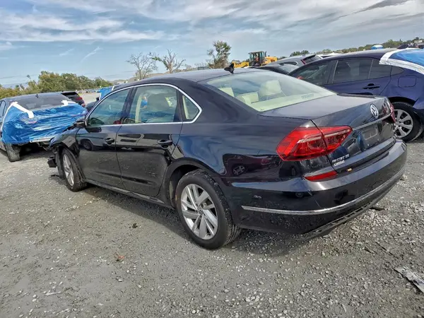 1VWBA7A33JC045888 2018 VOLKSWAGEN PASSAT - Image 2