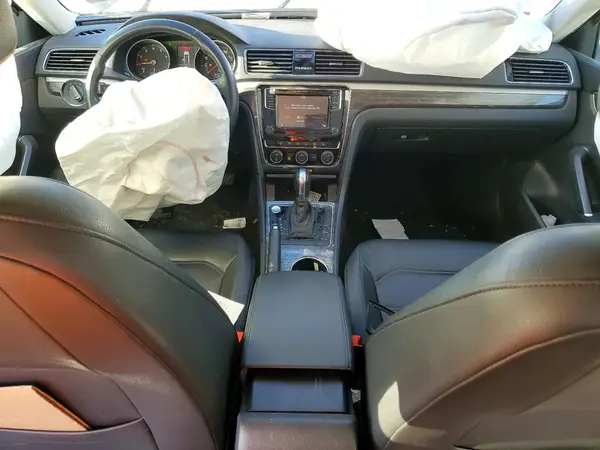 1VWBA7A33JC048211 2018 VOLKSWAGEN PASSAT - Image 8